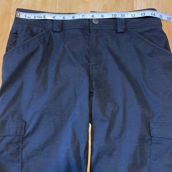 Duluth Trading Co Dry on the Fly Improved Capris - Black - Picture 11 of 16